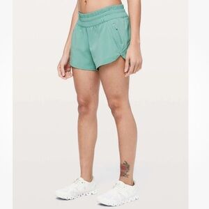 Lululemon | Women’s Tracker Short In Aqua Mint pull on Runner Short Size 4